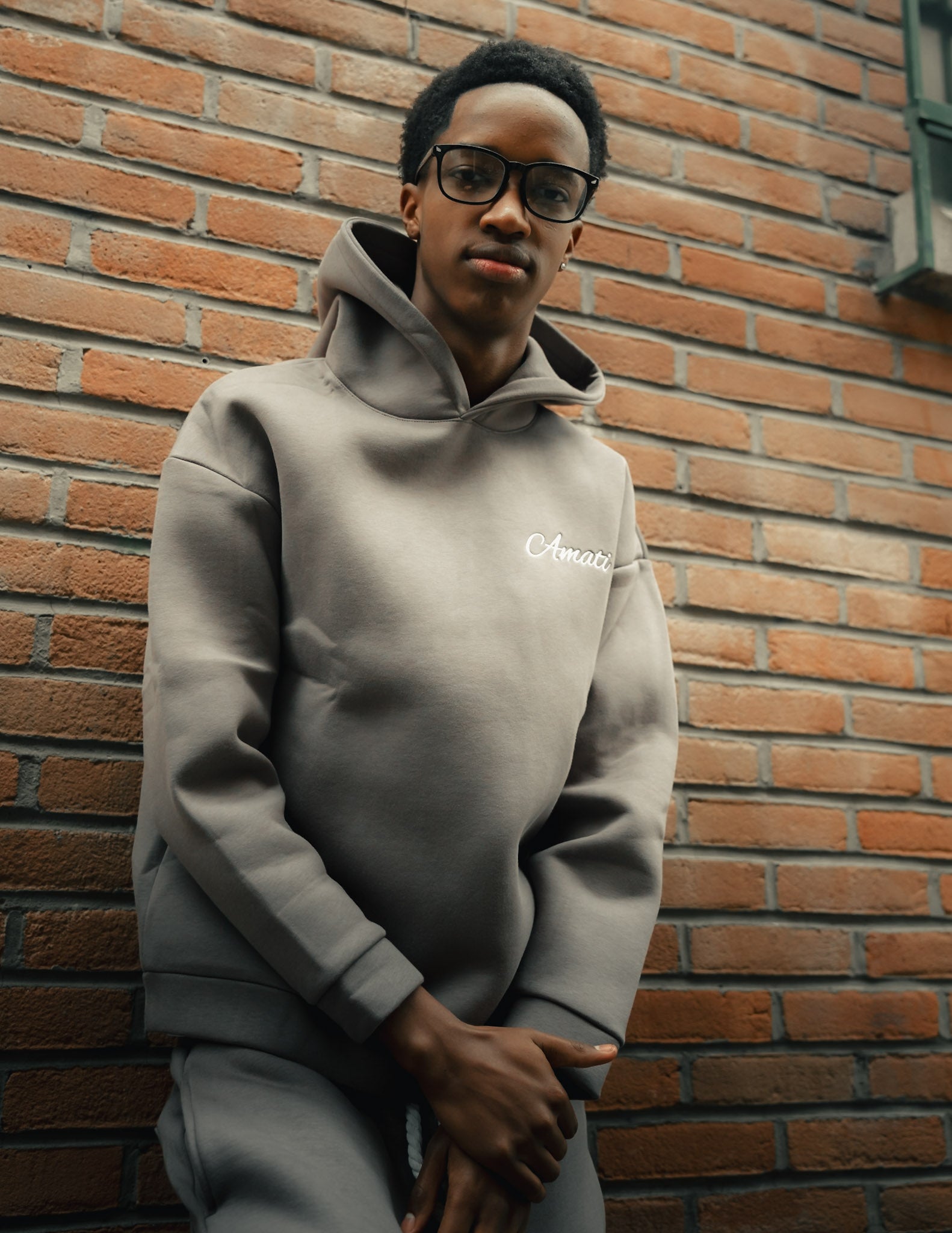 BASICS HOODIE GREY